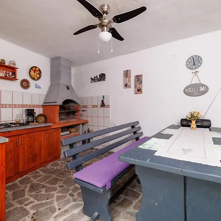 Holiday House With Private Jacuzzi Holiday home Bribir (Primorje-Gorski Kotar)