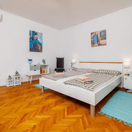 Casa vacanze Holiday House With Private Jacuzzi *
