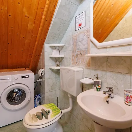 Holiday House With Private Jacuzzi Holiday home Bribir (Primorje-Gorski Kotar)